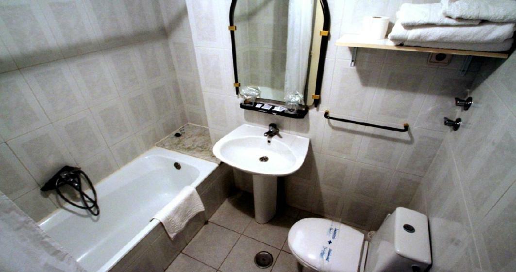 Pension Rocio Ампуэро Экстерьер фото